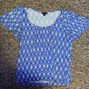 Blue and white scoop neck top